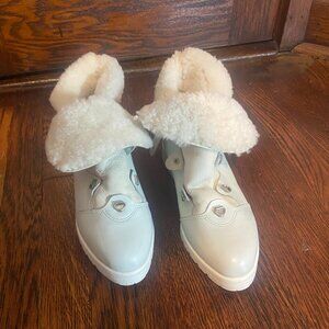 La Canadienne Apres Ski White Boots